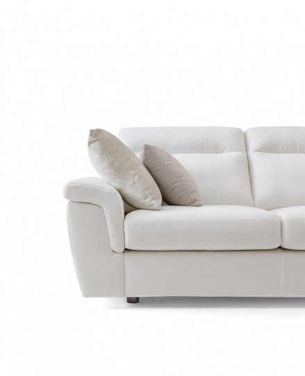 divano in pelle bianco